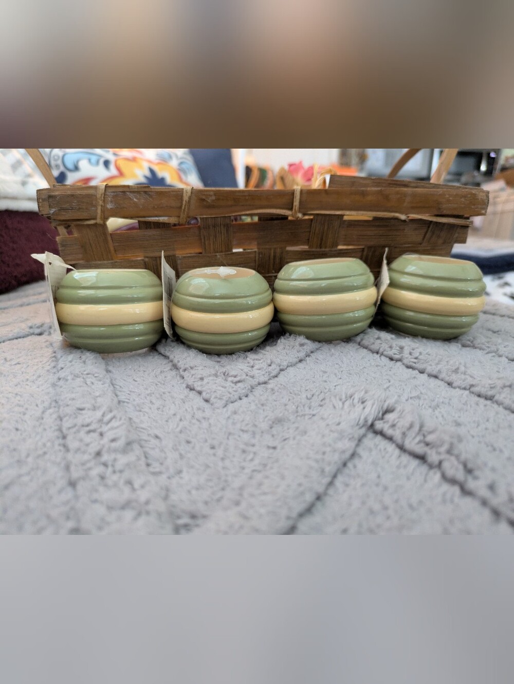 Set of 4 Green and Cream Wooden Napkin Rings